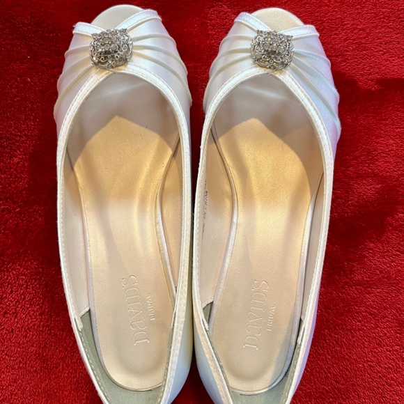 David’s Bridal Kelsey dyeable size 7.5 shoes - Picture 2 of 6